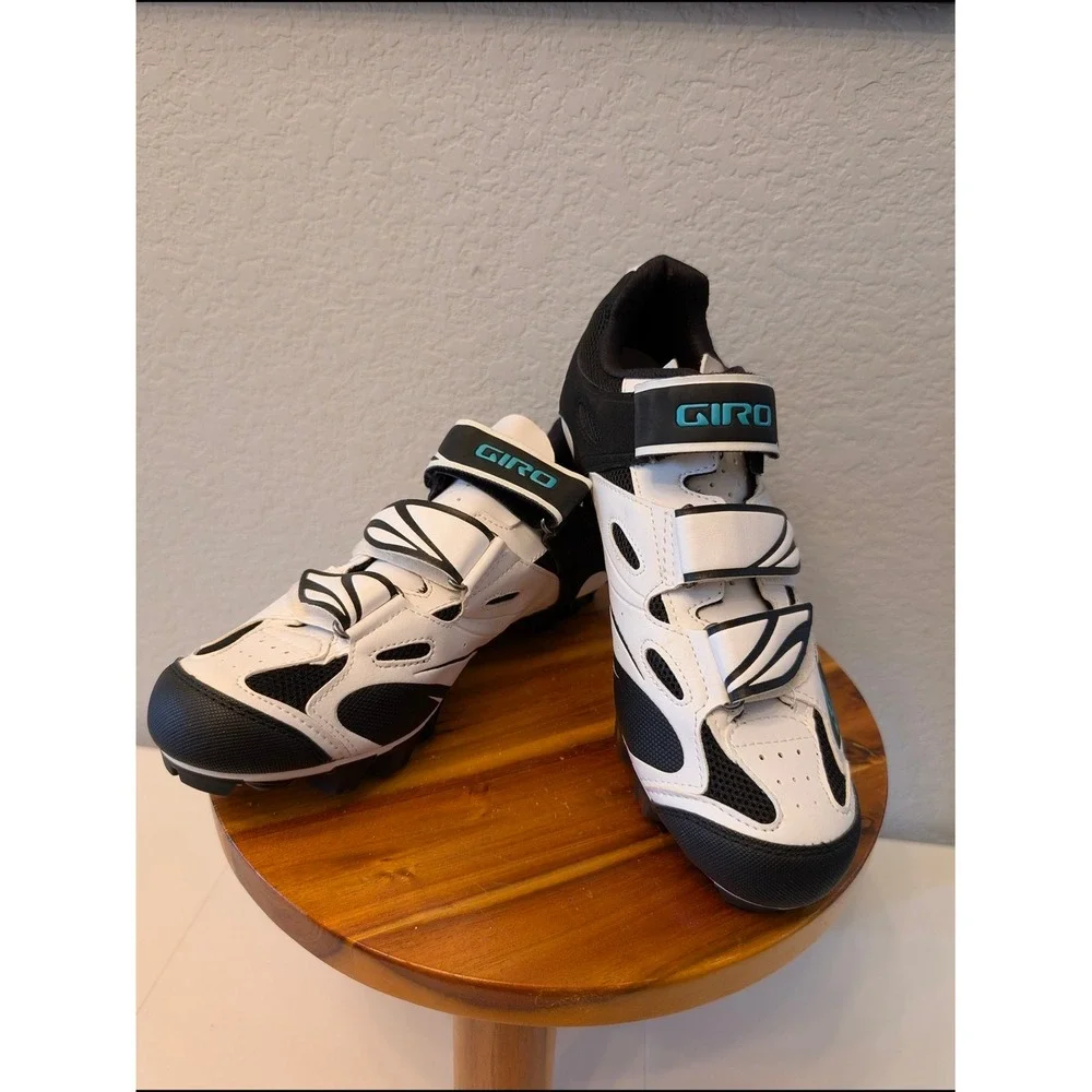 Giro‎ Riela Mens Mountain Bike Shoes White Black Cyan SPD Cleat Size 42 US 9.75